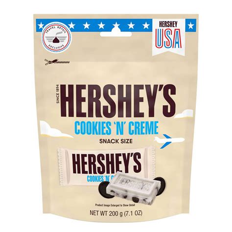 Buy HERSHEY'S Cookies n Cream Pouch Bag 200g Chocolates at Best Prices ...