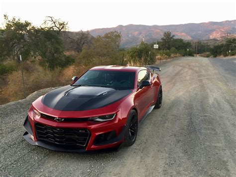 Hardcore Track Special - 2018 Chevrolet Camaro ZL1 1LE Review – WHEELS.ca