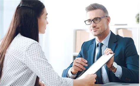What to Look for When Approaching an Abroad education consultant?