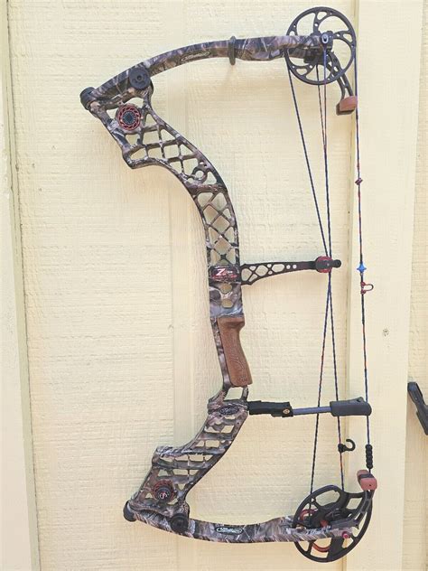 Mathews Z7 Compound Bow