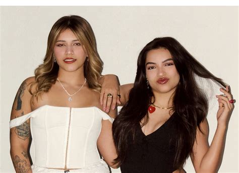 Bia Marques e Ana Laura Lopes apresentam show da turnê "Segredos de Amigas" neste domingo em BH ...