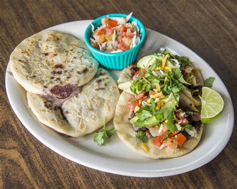 Steak Tacos and Pupusas [oc][2880x2304] : r/FoodPorn