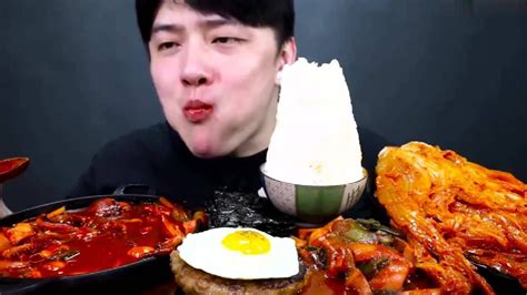 韩国吃播：帅哥吃爆辣鲍鱼爆辣八爪鱼太馋人了！_腾讯视频