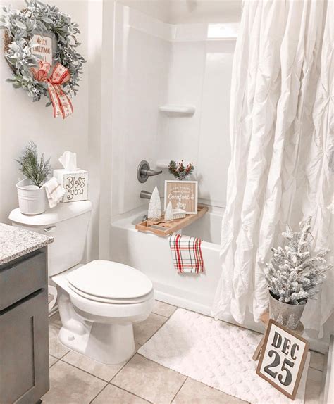 30 Amazing Christmas Bathroom Decor Ideas You Need To Try