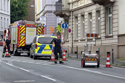 Wuppertal: Radfahrer leicht verletzt nach Alleinunfall