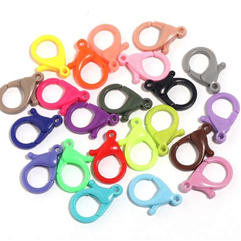 Using Buttons for Jewelry Clasps 的图像结果