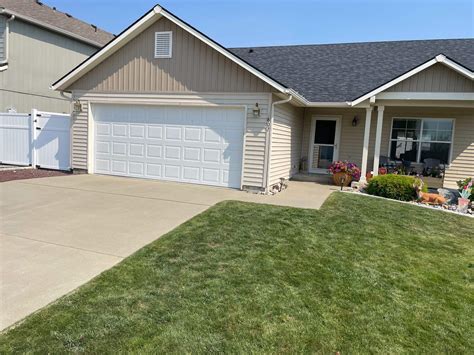 Textured Sand Coatings: A Driveway for Every Season | Concrete Craft