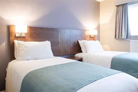 THE BEACH ARMS BY INNKEEPERS COLLECTION (Oakley) - Inn Reviews, Photos ...