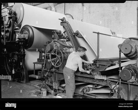 Old Paper Machine 的图像结果