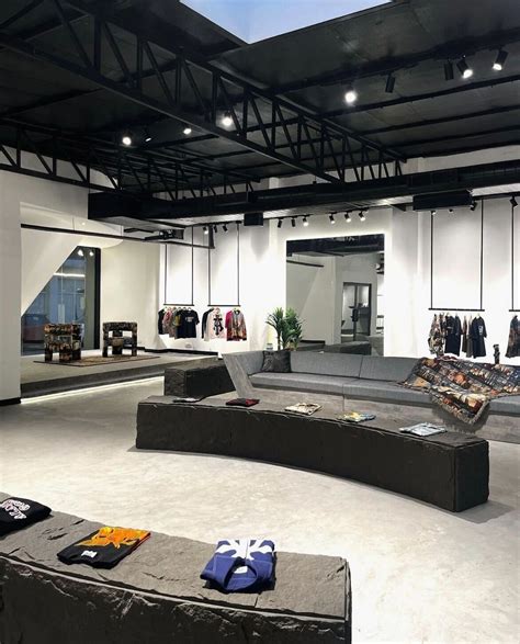 Almost Gods, Bluorng, and Jaywalking define the drama of streetwear ...