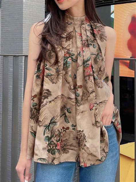 DAZY Floral Print Fold Pleated Detail Sleeveless Blouse | SHEIN USA