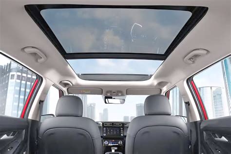 Difference between Sunroof, Moonroof and Panoramic Roof | Accelera Radial