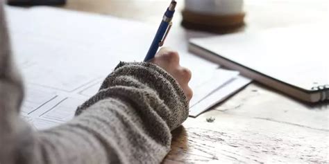 What is correspondence education?