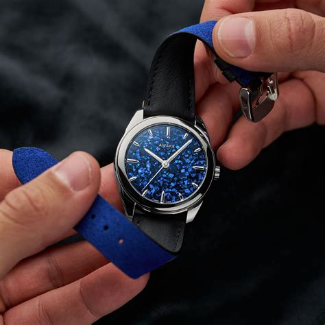 Awake dévoile trois nouveaux cadrans complexes dans la collection Son ...