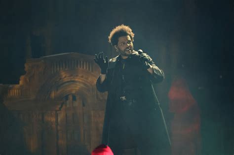 The Weeknd abruptly stops sold-out concert at SoFi Stadium - NewsExplo