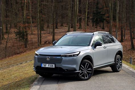 Recenze: Honda HR-V e:HEV Advance Style (2025) | ČSAKA