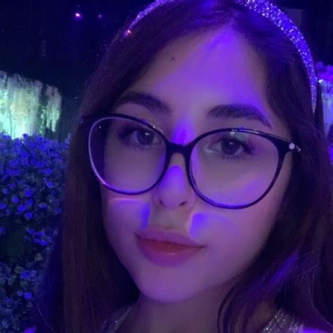 Sara - English teacher - ₹1083/h