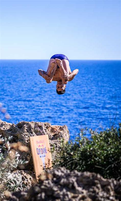 Jonathan Paredes: Cliff Diving – Red Bull Athlete Page