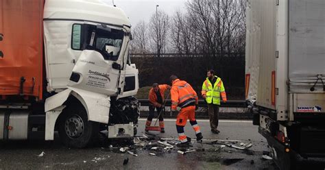 Unfall: Behinderungen auf A3 bei Regensburg | TVA