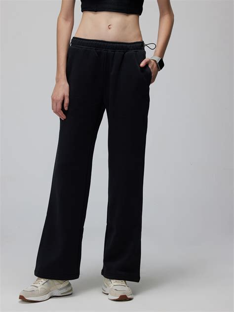 Black Super Snug Top – CAVA Athleisure Pvt Ltd