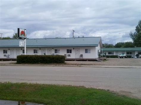 SUNDOWN MOTEL (Watrous) - Motel Reviews, Photos, Rate Comparison ...