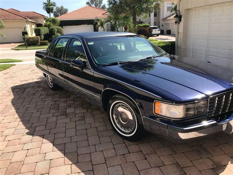 1994 Cadillac Fleetwood | Orlando Classic Cars