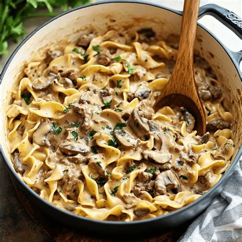 One Pot Beef Stroganoff Recipe - katyrecipes.com