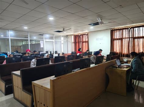 Computer Labs | Infrastructure & Facilities | AGC Amritsar
