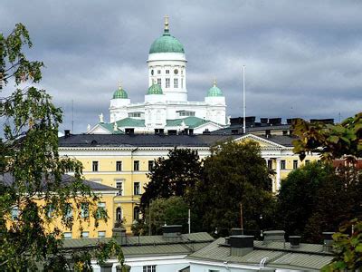 在国内怎么参加芬兰的大学的入学考试？_学位