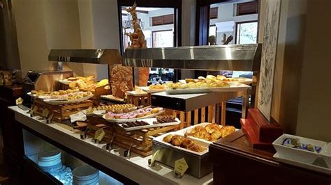 THE GRAND HOTEL NUWARA ELIYA - HERITAGE GRAND - Hotel Reviews, Photos ...