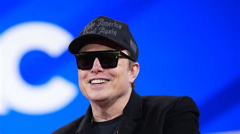 Elon Musk's citizenship should be revoked, over 230,000 Canadians say