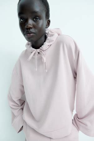 Women's Basic Lingerie | Bras, Thongs & More | H&M IN