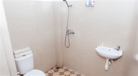 AYO UPN RUNGKUT MADYA (Surabaya, Java) - Hotel Reviews, Photos, Rate ...
