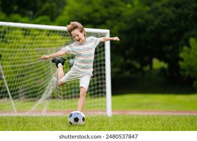 Football Kids 的图像结果