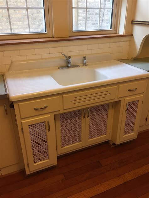 Vintage Kitchen Sinks: Adding A Touch Of Old-Fashioned Charm To Your ...