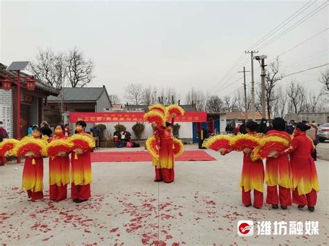 网络中国节·春节 | 踩高跷、扭秧歌、跑毛驴……这个村里真热闹！_演出_潍坊_激情