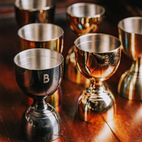 How to Use a Jigger: A Bartender's Guide to Perfect Measurements- Bull ...