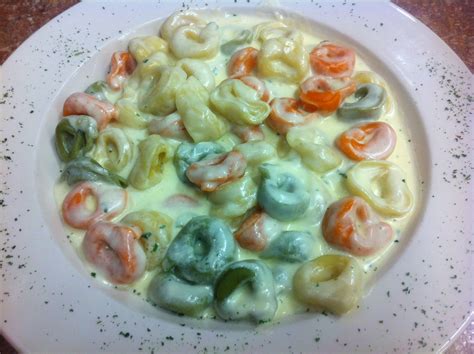 tri color rotini alfredo - Too Big Webzine Photography
