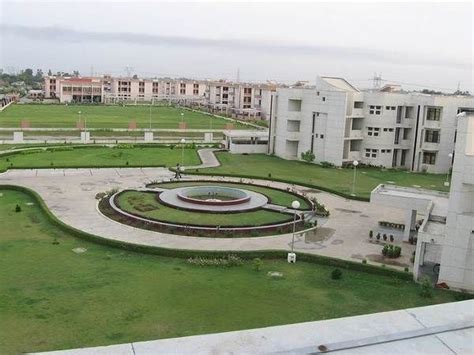 IIT Kanpur Office Photos | Glassdoor