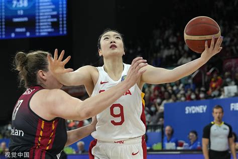 球迷高呼MVP！李梦16分率队击败比利时，中国女篮成功锁定小组第二_哔哩哔哩_bilibili