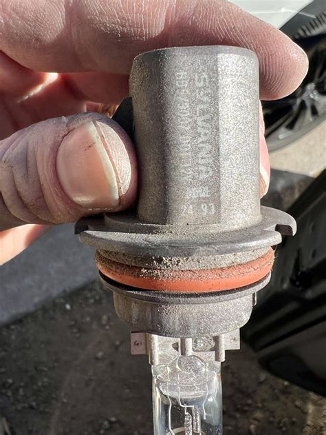 Discovered that one of the headlight bulbs on my 1994 F-150 has never been replaced since ...