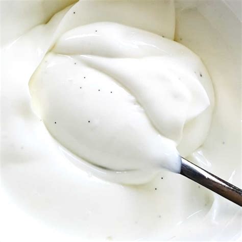 Vanilla Bean Greek Yogurt Frosting (No Powdered Sugar, No Butter) - All ...
