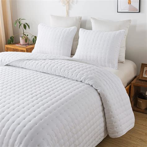 WDCOZY White King Size Quilt Bedding Sets with Pillow Shams ...