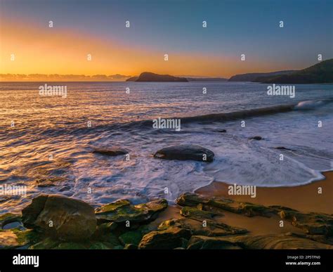 Pearl beach nsw australia hi-res stock photography and images - Alamy
