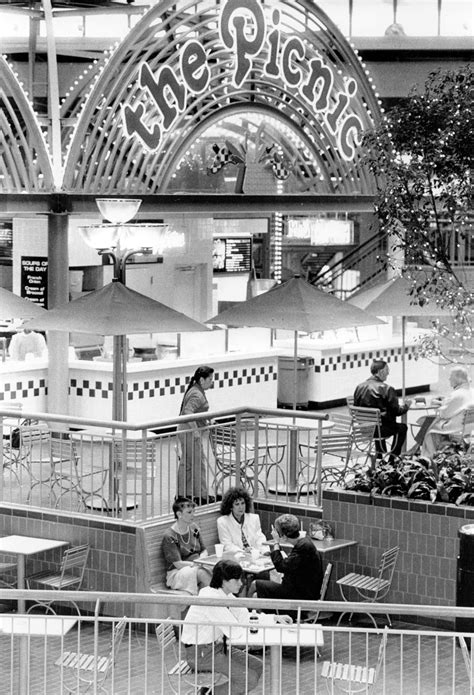 Mount Prospect’s Randhurst mall was first of its kind – Chicago Tribune