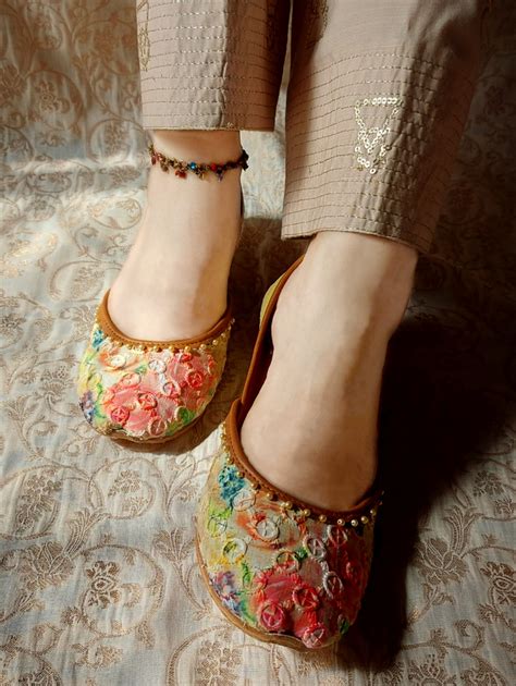 Aftaab Local Train Picture 的图像结果