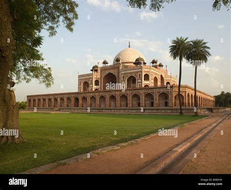 Humayuns Tomb Delhi India. Mausoleum of second Mughal Emperor built by his widow Jaji Begam ...