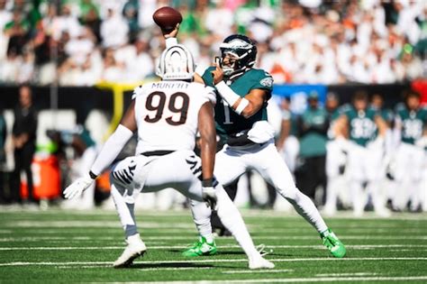 Jalen Hurts joins former U.S. president on golf outing in Pennsylvania ...