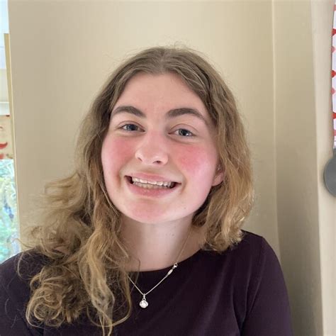 Charlotte - Biology teacher - ₹4120/h