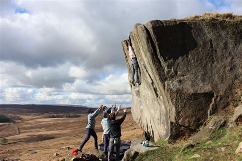 To be or not to be (7A+/V7) Stanage Plantation : r/bouldering